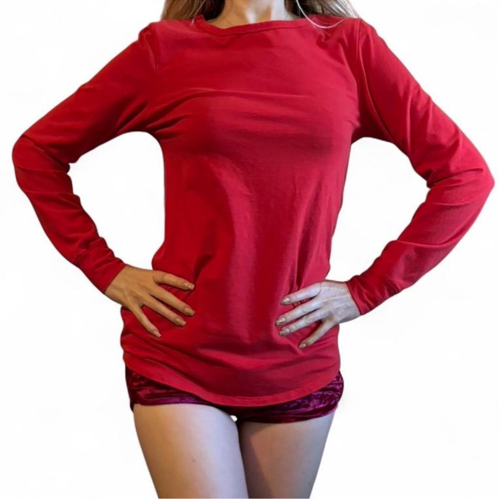 cherry red long sleeve comfy elevated basic tee shirt Small